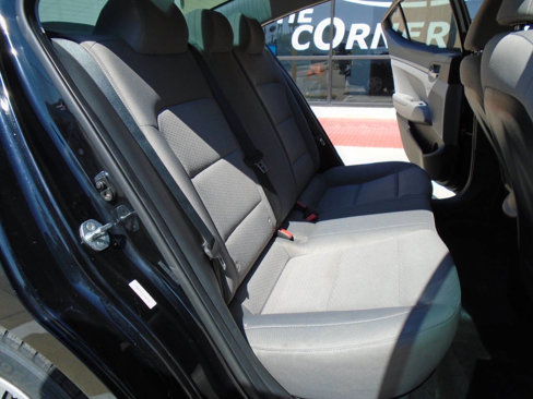 Used 2020 Hyundai Elantra SE w/ Cargo Package (C1) image 11