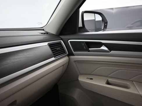 Used 2022 Volkswagen Atlas SE image 19