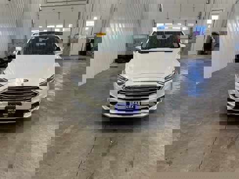 Used 2018 Ford Fusion SE w/ Fusion SE Technology Package image 8