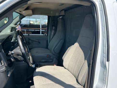Used 2021 Chevrolet Express 2500 w/ Driver Convenience Package image 16