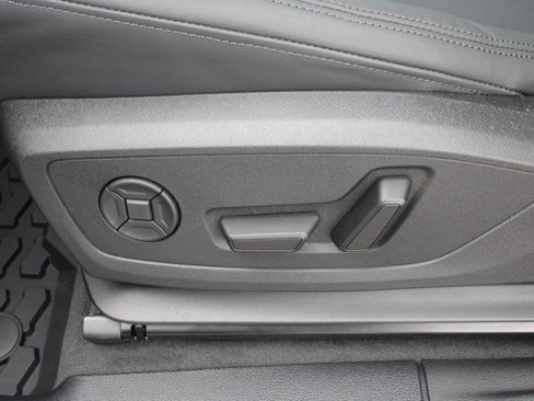 Used 2024 Audi Q3 2.0T Premium image 16