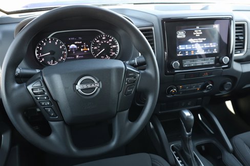 Used 2022 Nissan Frontier SV image 14