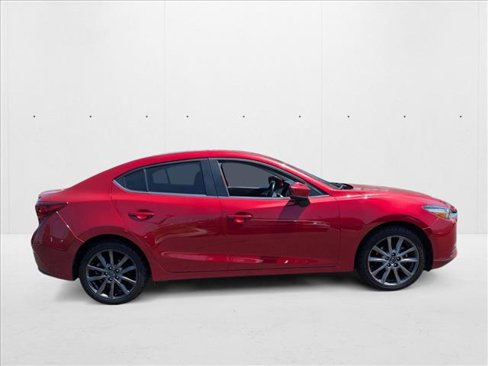Used 2018 MAZDA MAZDA3 Touring image 4