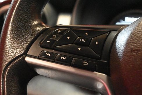 Used 2019 Nissan Kicks SV image 25