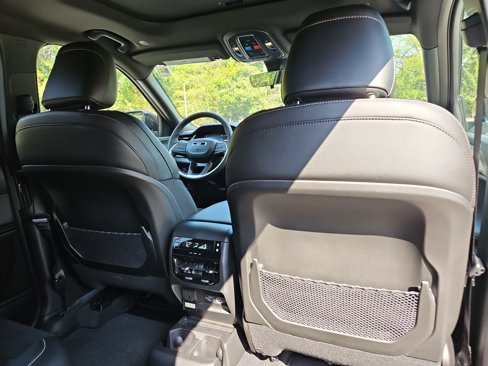 New 2025 Jeep Grand Cherokee L Altitude image 18