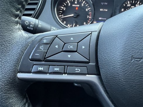 Used 2019 Nissan Rogue SL w/ Premium Package image 29