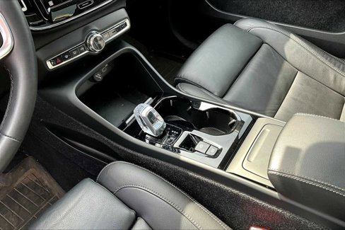 Used 2023 Volvo XC40 B5 Plus w/ Driver Assist Package image 15