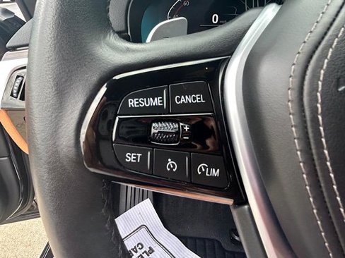 Certified 2022 BMW 530i xDrive w/ Convenience Package image 18
