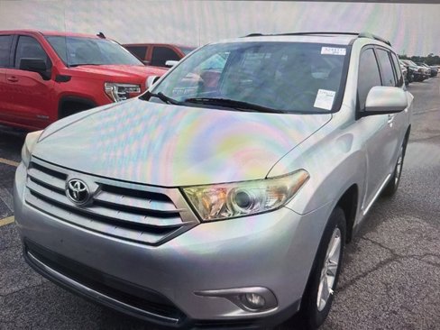 Used 2012 Toyota Highlander SE image 2