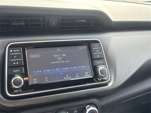 Used 2020 Nissan Kicks S image 23