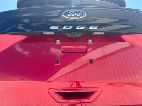 Certified 2022 Ford Edge SEL w/ Convenience Package image 9