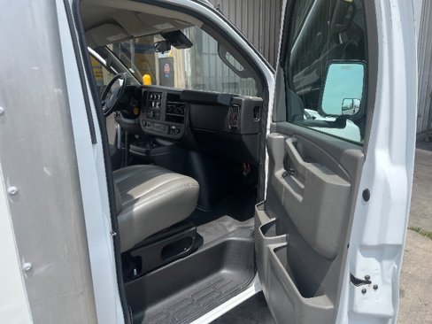 Used 2021 GMC Savana 3500 w/ Power Convenience Package image 20
