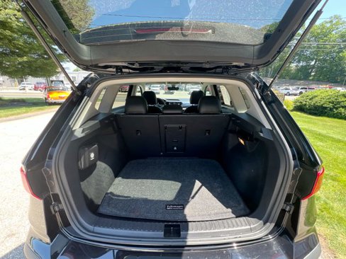 Certified 2022 Volkswagen Taos SE w/ IQ.Drive SE Package image 22