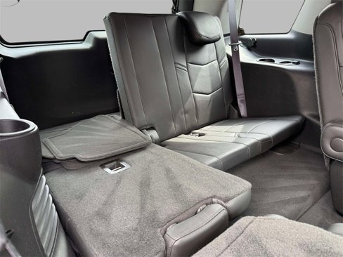 Used 2015 Cadillac Escalade Premium image 17