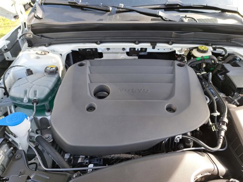 New 2025 Volvo XC40 B5 Core w/ Protection Package Premier image 9