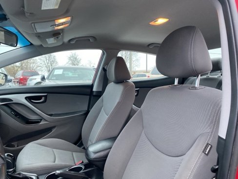 Used 2015 Hyundai Elantra SE image 10