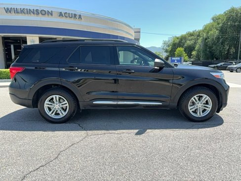 Used 2020 Ford Explorer XLT w/ Equipment Group 202A image 8