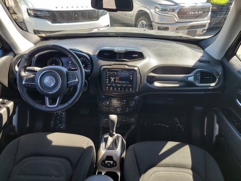 Used 2022 Jeep Renegade Latitude w/ Convenience Group image 13