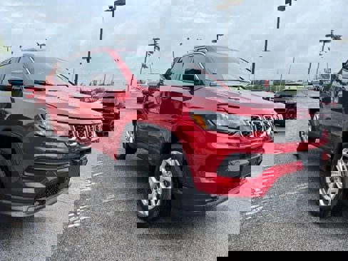 New 2025 Jeep Compass Sport image 5