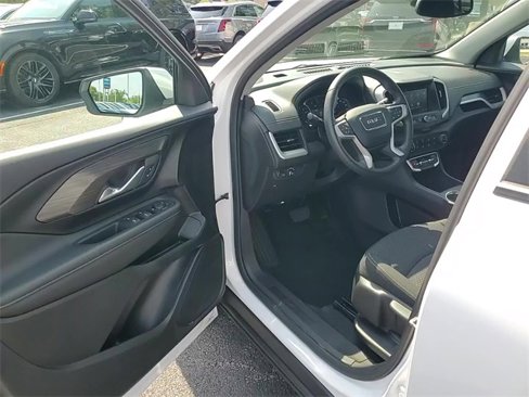 Certified 2024 GMC Terrain SLE image 12