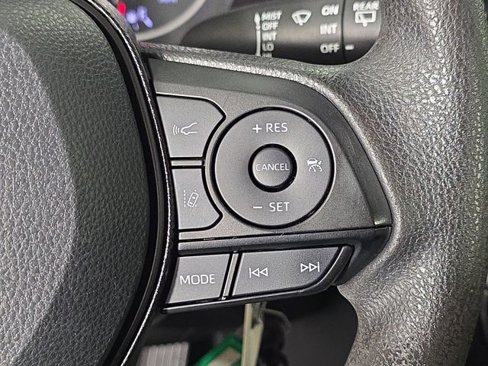 Used 2021 Toyota RAV4 LE image 34