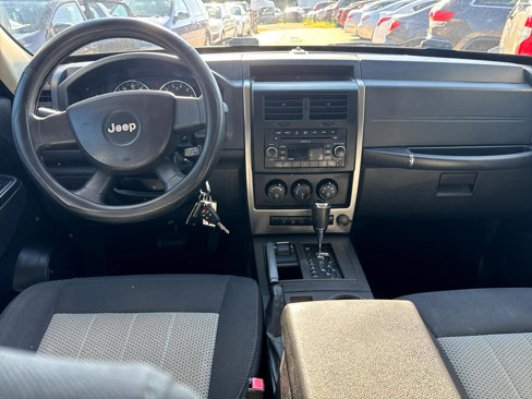 Used 2009 Jeep Liberty Sport w/ Popular Equipment Group image 12