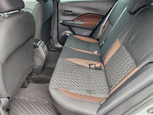 Used 2022 Nissan Kicks SR image 30