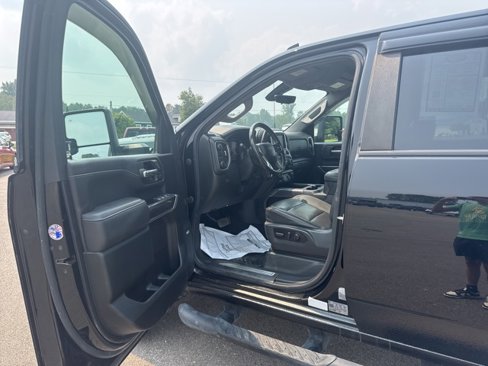 Used 2022 Chevrolet Silverado 2500 LTZ w/ LTZ Plus Package image 11