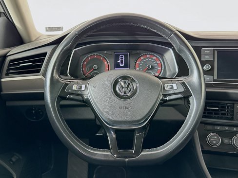 Used 2019 Volkswagen Jetta SE image 18