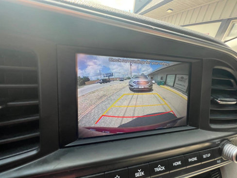 Used 2020 Hyundai Elantra SEL image 23