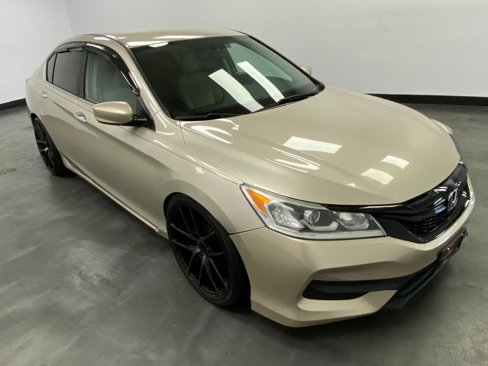 Used 2016 Honda Accord LX image 8