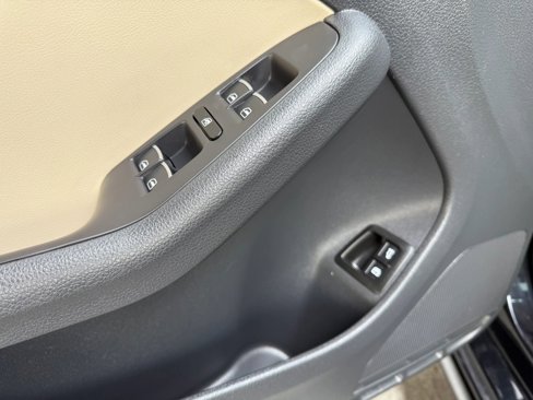 Used 2013 Volkswagen Jetta SE image 27