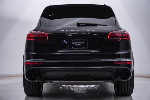 Used 2016 Porsche Cayenne Turbo S image 10