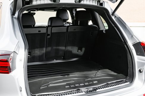 Used 2016 Porsche Cayenne S image 55