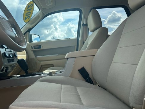 Used 2012 Ford Escape XLT image 9