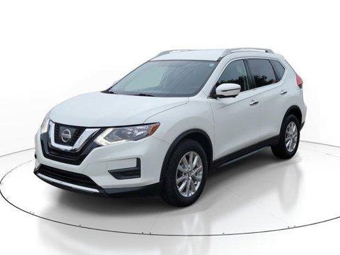 Used 2017 Nissan Rogue SV w/ SV Premium Package image 2