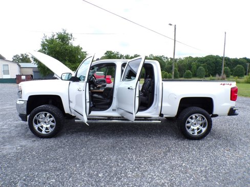 Used 2018 Chevrolet Silverado 1500 LTZ w/ Texas Edition image 22