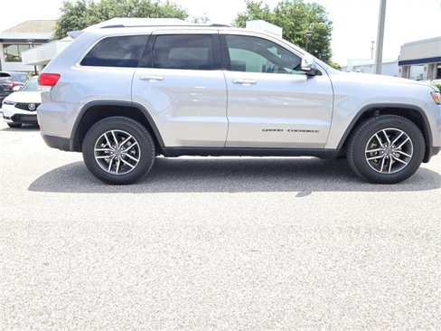 Used 2019 Jeep Grand Cherokee Limited w/ Luxury Group II image 9