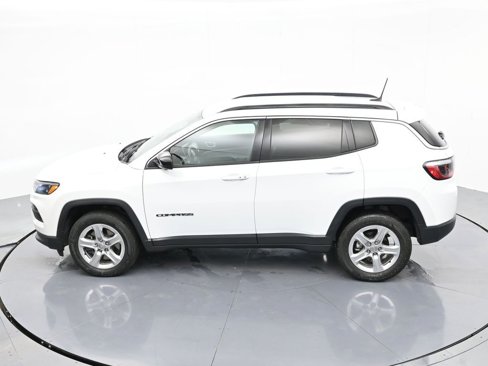 Used 2023 Jeep Compass Latitude w/ Convenience Group image 23