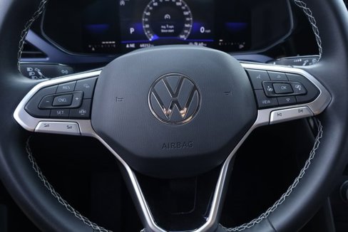 Certified 2022 Volkswagen Taos SE image 19
