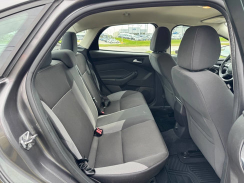 Used 2013 Ford Focus SE w/ SE Winter Pkg image 13