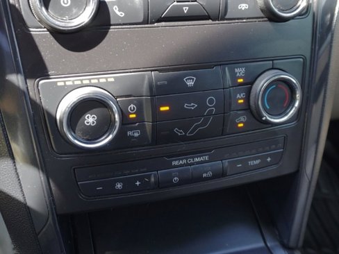 Used 2019 Ford Explorer FWD image 19