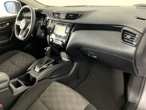 Used 2020 Nissan Rogue Sport SV image 26