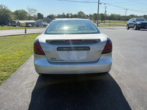 Used 2007 Pontiac Grand Prix w/ Preferred Package image 3