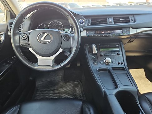 Used 2015 Lexus CT 200h w/ Seat Comfort Package image 17