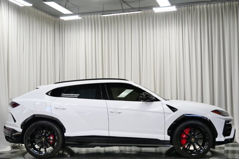 Used 2022 Lamborghini Urus image 39