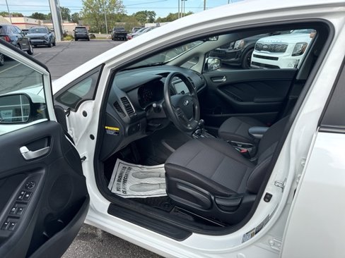 Used 2018 Kia Forte LX w/ LX Popular Package image 12