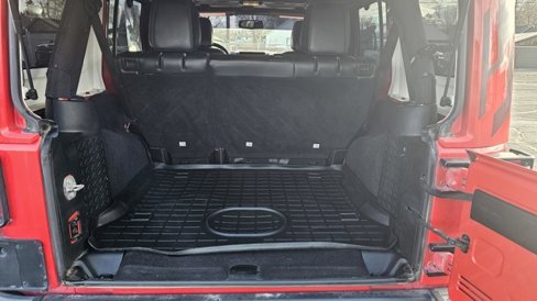 Used 2017 Jeep Wrangler Unlimited Sahara image 7
