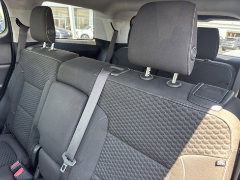 Used 2019 GMC Acadia SLE image 20
