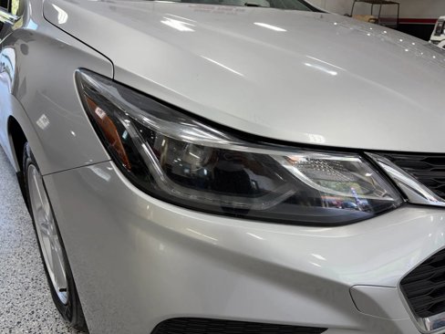 Used 2017 Chevrolet Cruze LT image 6